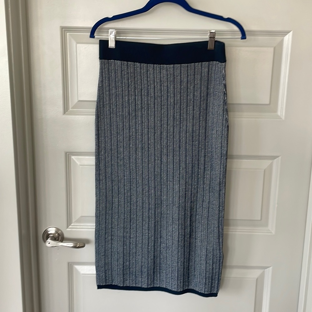 Banana Republic navy skirt size S